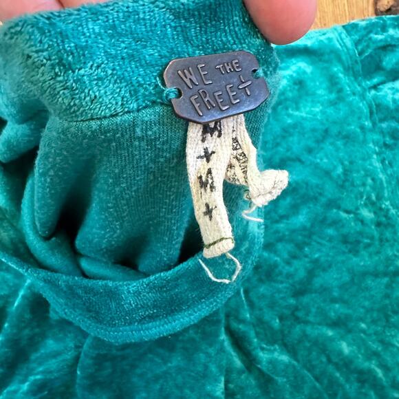 We the Free green crushed velvet oversized long sleeve shirt SIZE M - Picture 5 of 5